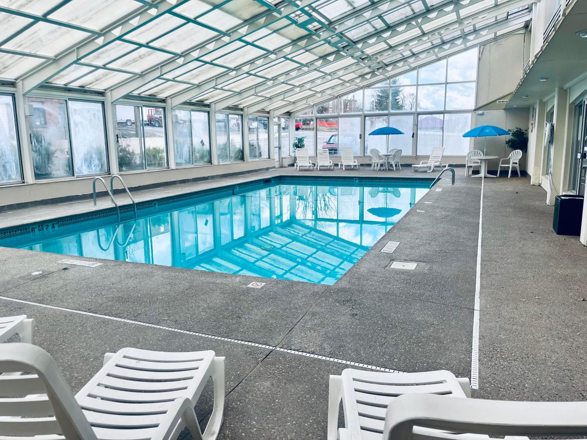 Baymont By Wyndham Keokuk Hotel Exterior photo
