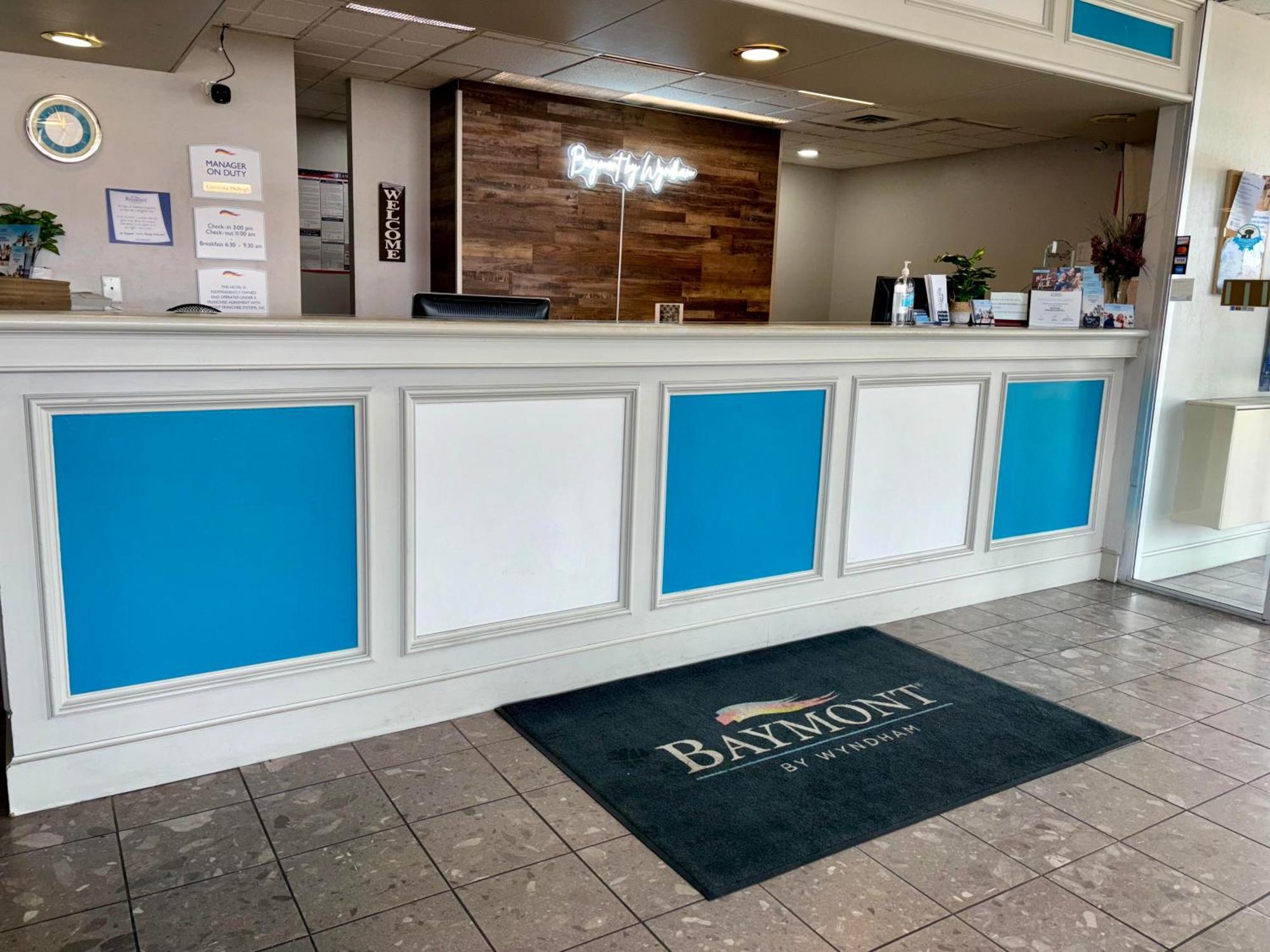 Baymont By Wyndham Keokuk Hotel Exterior photo
